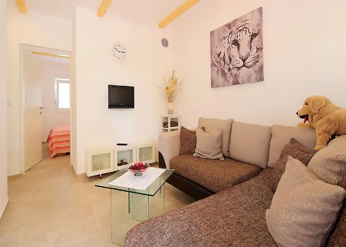 Apartment In Near Sea *