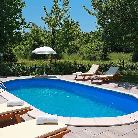 Exquisite In Ilo With Balcony * Silo (Krk)