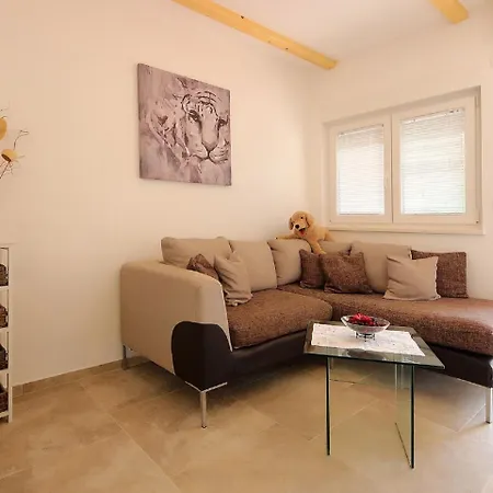 Exquisite In Ilo With Balcony Apartment *